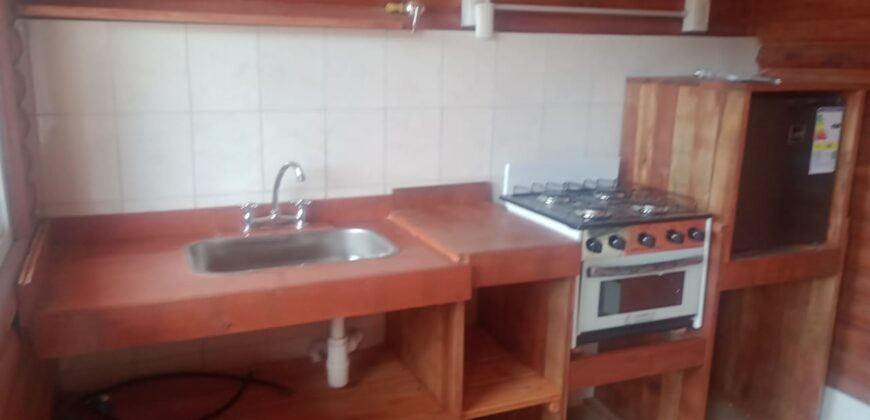 SE VENDE PROPIEDAD CON CASA PRINCIPAL + DOS CABAÑAS