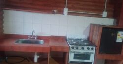 SE VENDE PROPIEDAD CON CASA PRINCIPAL + DOS CABAÑAS
