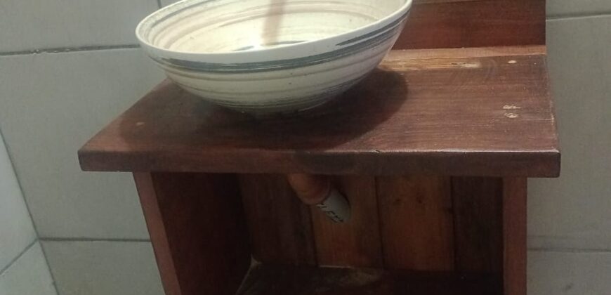 SE VENDE PROPIEDAD CON CASA PRINCIPAL + DOS CABAÑAS