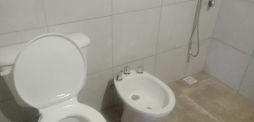 SE VENDE PROPIEDAD CON CASA PRINCIPAL + DOS CABAÑAS