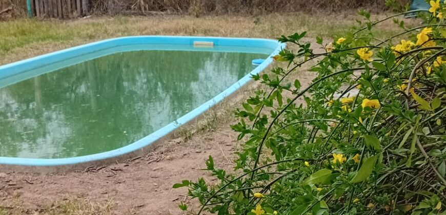 Se vende – alquila casa con pileta en la banda norte – 2.5km del centro