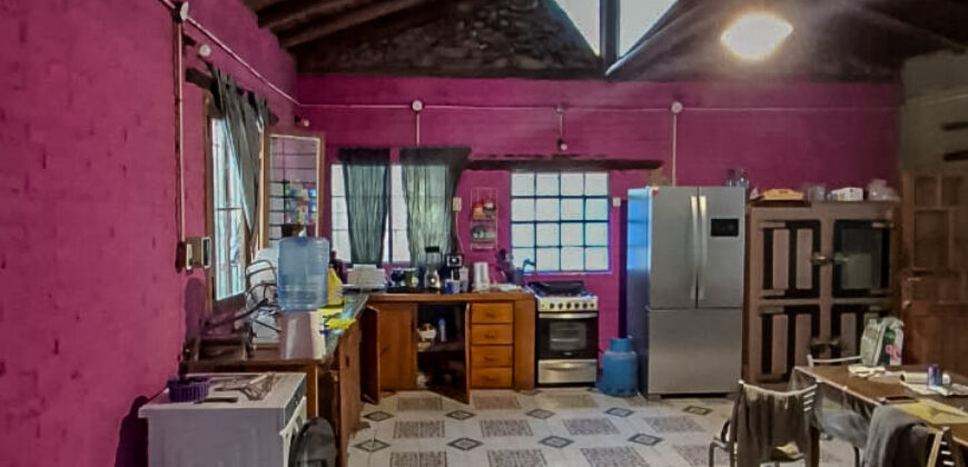 AMPLIA PROPIEDAD EN VENTA – BARRIO LAS GRAMILLAS