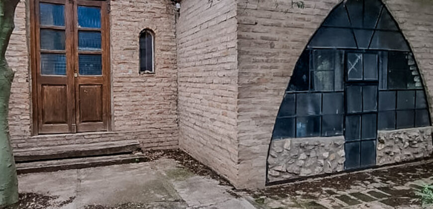 AMPLIA PROPIEDAD EN VENTA – BARRIO LAS GRAMILLAS